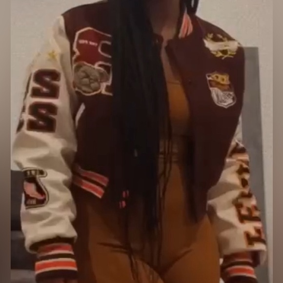 Women’s Cropped Varsity Jacket! Size Small! Brand New, Never Worn!!!!! - Picture 8 of 10